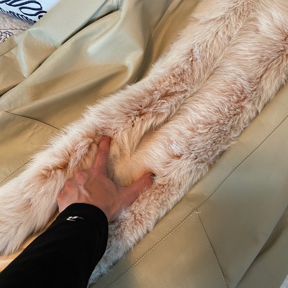 Genuine Ivory Leather & Fox Fur Jacket - Picture 12 of 15